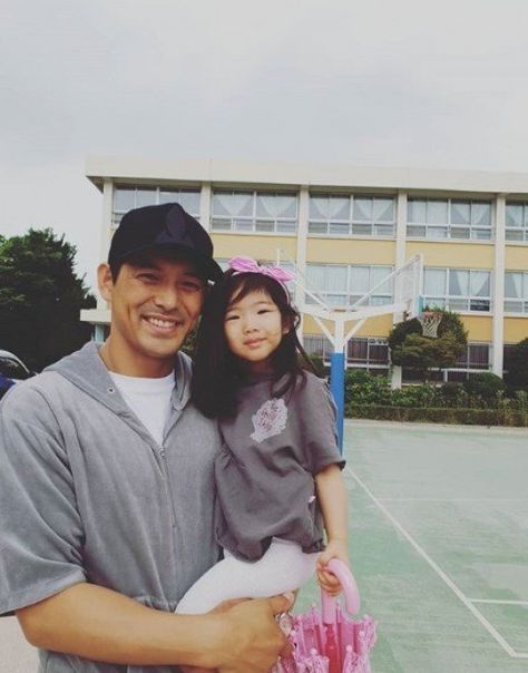 Oh Ji-ho Sets Good Example for His Daughter Oh Ji Ho, Ji Ho, Korean Entertainment, Asian Actors, K Dramas, Entertainment News, Kdrama, Kiss, Take That