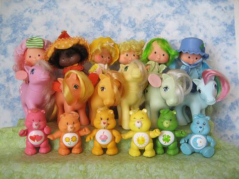 Strawberry Shortcake, My Little Pony and Carebears..... Rosita Fresita, Mi Pequeño Pony, Los Ositos Cariñositos 80s Stickers, Sweet Props, Crepe Suzette, Nostalgic Childhood, 80’s Toys, Strawberry Shortcake Doll, 90s Toys, 80s Toys, 90s Childhood