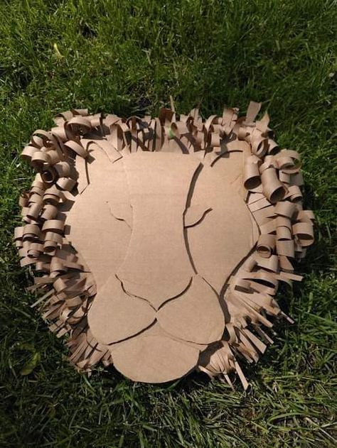 Lion King Diy Crafts, Jumanji Animals, Cardboard Jungle Animals, Jumanji Decoration Ideas, Cardboard Lion Head, Lion Cardboard, Diy Safari Decorations, Jungle Vbs, Vbs Jungle