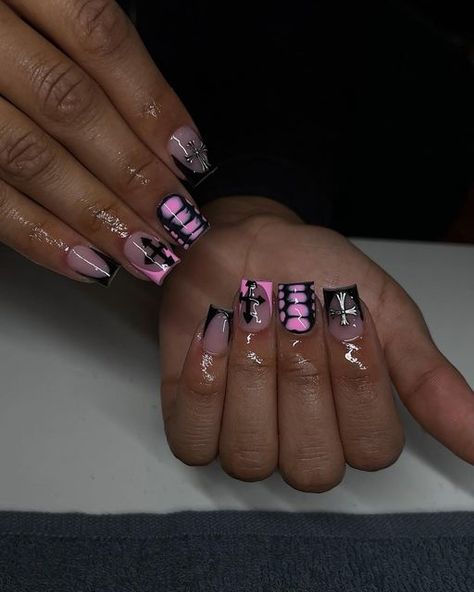 Designed Short Nails, Nail Ideas Short Design, Short Extra Nail Designs, Short Designed Acrylic Nails, Nail Ideas Cute Design, Nail Into For Short Nails, Cool Nail Inspiration, Cute Press On Nails Short, Short Nail Inspo￼