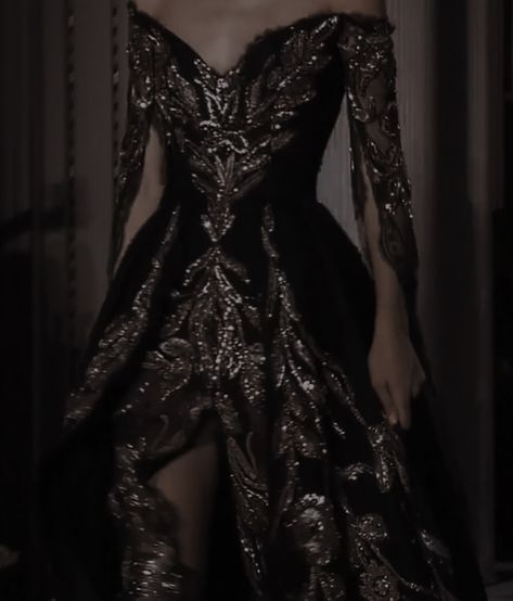 Dark Fantasy Clothing Aesthetic, Black Dresses Aesthetic Royal, Black Royalty Dress, Dark Royalty Aesthetic Dress, Dark Royalty Dress, Dark Royalty Aesthetic Princess Dress, Ball Gowns Fantasy Princess, Ball Gowns Dark, Black Fantasy Dress Queens