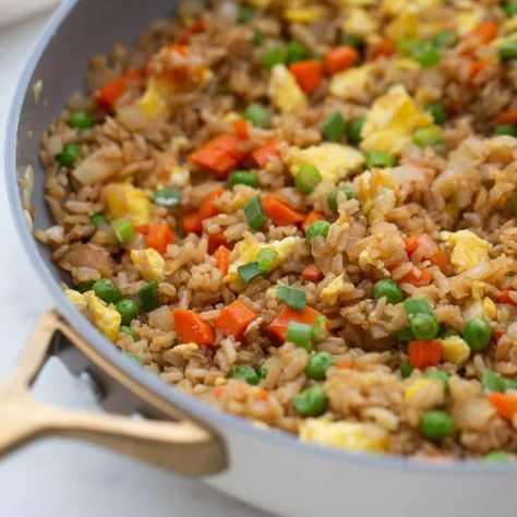 Hibachi Fried Rice Healthy Hibachi, Asian Crockpot Chicken, Quick Dinner Sides, Hibachi Rice, Hibachi Fried Rice, Confessions Of A Fit Foodie, Hibachi Steak, Hibachi Chicken, Inflammation Recipes