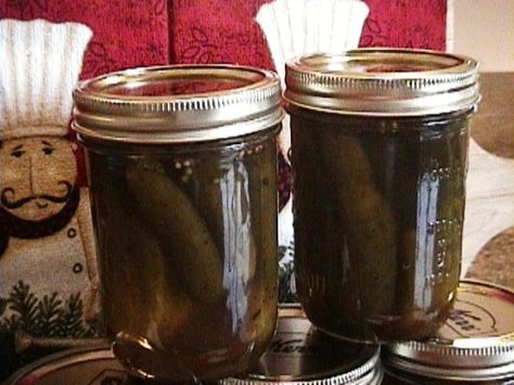 This recipe is on several internet sites so not sure who really to give credit to but did not see anything like it on Zaar. I looked at it and thought Oh Brother but it was worth it. Really it was! Super little sweet crunchy gherkins! Sweet Gherkins, Canning Pickles, Pickling Salt, Pickling Spice, Homemade Pickles, Sweet Pickles, Pickling Cucumbers, Home Canning, Distilled White Vinegar