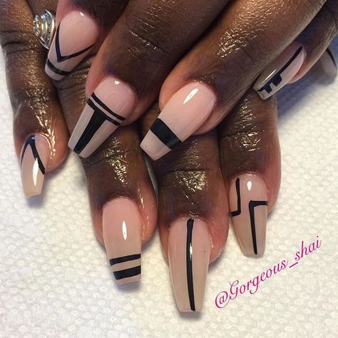 Grown Woman Nail Designs, African American Nail Designs, Classy Nails Black Women, Dope Nail Designs Mid Length, Nude Nails With Black Design, African Nail Art, Juneteenth Nails, African Nails, French Coffin Nails