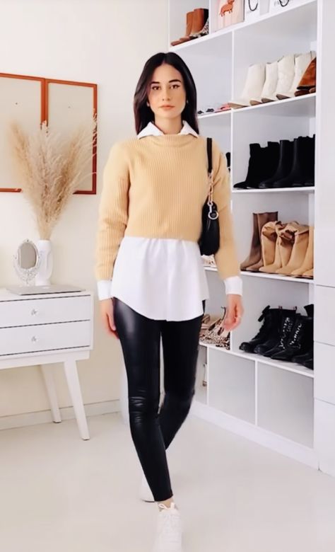 Look Legging, White Shirt Outfits, Stylish Work Outfits, Casual Work Outfits, Work Outfits Women, Basic Outfits, Business Casual Outfits, Mode Inspiration, Winter Fashion Outfits