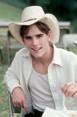 Liars Moon, Young Matt Dillon, Matt Dallas, 80s Actors, Dallas Winston, 80s Men, Buster Keaton, Matt Dillon, Rob Lowe