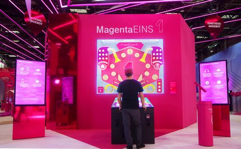 Interactive Activities For Events, Booth Games, Game Stand, Experiential Marketing Events, Interactive Technology, Game Booth, Game Activities, Interactive Touch Screen, Digital Jobs