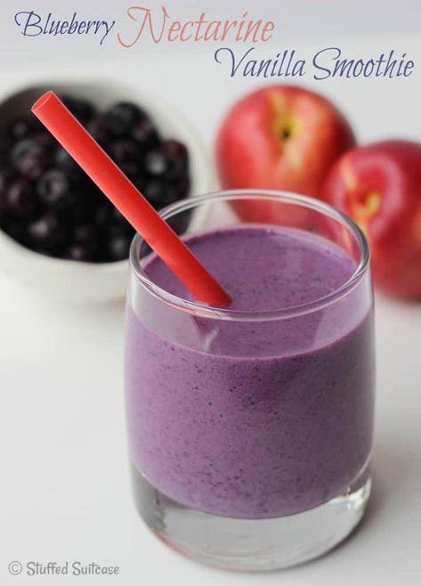 Blueberry Nectarine, Nectarine Smoothie, Vanilla Smoothie Recipes, Nectarine Recipes, Breakfast Essentials, Vanilla Smoothie, Recipe For Breakfast, Blueberry Juice, Breakfast Smoothie Recipes