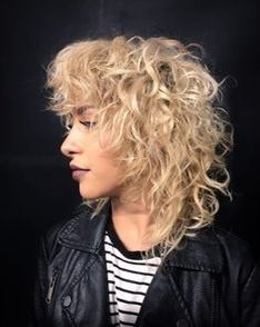 Wolf Mullet, Hair Salon Styles, Rocker Hairstyles, Men In Their 30s, V Taper, Cute Short Curly Hairstyles, Hairstyles For Short Curly Hair, Curly Shag, Curly Shag Haircut