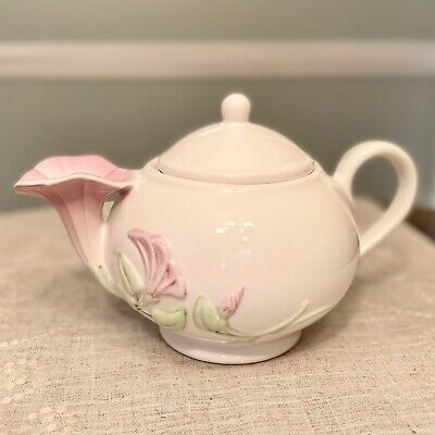 Morning Glory Cala Lilly Ceramic Teapot Flower Shaped Spout Teleflora Gift Pink | eBay Flower Teapot Ceramic, Tea Pots Aesthetic, Cute Ceramic Pots, Cute Items To Buy, Tea Pots Ceramic, Teapots Ceramic, Pink Pots, Cala Lilly, Flower Teapot