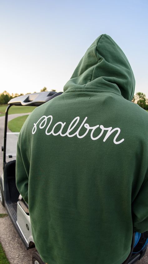 Explore the latest Malbon collection, crafted for fall and designed for both on and off the course. It offers a seamless blend of timeless golf designs with a streetwear-inspired touch. Golf Clothes, Golf Design, Golf Brands, Golf Wear, Golf Apparel, Sweatpants Shorts, Jersey Pants, Latest Sneakers, Air Jordan 1 Low