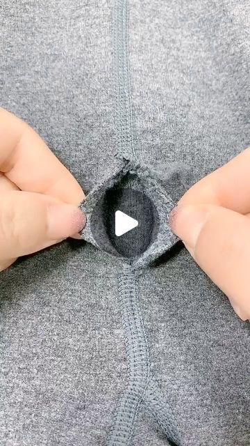 Altering Clothes Refashioning, Sewing Hacks Clothes, Sewing Spandex, Mending Clothes, Sewing Seams, Sewing Alterations, Mode Turban, Repair Clothes, Make Your Own Clothes