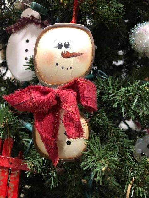 Pair of old glasses turned into a Christmas ornament! Christmas Ornament Made From Eye Glasses, Eyeglass Ornaments, Snowman With Sunglasses, Eyeglass Snowman Ornament, Recycled Ornaments, Light Bulb Snowman Ornament, Memorial Crafts, Painted Christmas Light Bulbs Snowman Ornaments, Optometrist Office