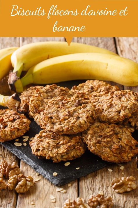 Les biscuits flocons d’avoine et banane constituent un encas sain et savoureux. Healthy Oat Cookies, Healthy Party Snacks, Biscuits Diététiques, Healthy Oatmeal Cookies, Desserts With Biscuits, Tasty Meals, Oat Cookies, Healthy Menu, Healthy Oatmeal