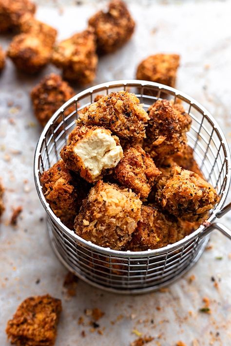 Fried Cajun Popcorn Tofu #tofu #cajun #vegan #plantbased Cajun Tofu, Cajun Popcorn, Popcorn Tofu, Mayo Dip, Vegan Cajun, Vegan Fries, Vegan Tofu, Fried Tofu, Tofu Recipes