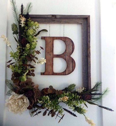 Fantastic DIY Fall Wreaths Door Monogram The Letter B, Decor Ikea, Diy Fall Wreath, Diy Outdoor Decor, Monogram Wreath, Decor Guide, Easy Home Decor, Décor Diy, Garden Cottage