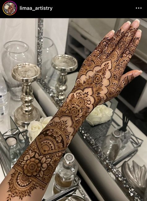 Arabic Mehndi Designs Palm, Mehndi Designs Wedding, Mehendi Designs For Hands Simple, Mehndi Tattoo Designs, Wedding Mehndi Design, Mehndi Tattoos, Mehendi Designs For Hands, Designer Aesthetics, Wedding Henna Designs