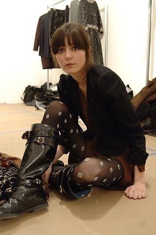 Diana Moldovan, Irina Lazareanu, Romanian Women, Manic Pixie, Model Rock, Tabi Boots, Manic Pixie Dream Girl, Archive Fashion, Winter Fits