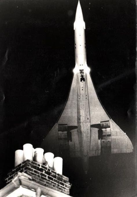 Spacex Starship, Aviation Posters, Super Sonic, Vintage Aviation, Battle Of Britain, Air Space, Commercial Aircraft, Civil Aviation, Vintage Aircraft