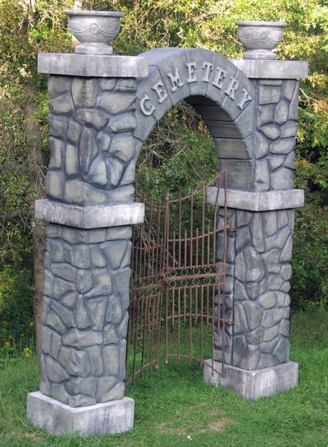 hal_richardr | gallery.hotwirefoamfactory.com Archway Entrance, Cemetery Entrance, Entrada Halloween, Fond Studio Photo, Halloween Garden Decorations, Halloween Cemetery, Foam Factory, Decoration Beton, Halloween Diy Outdoor