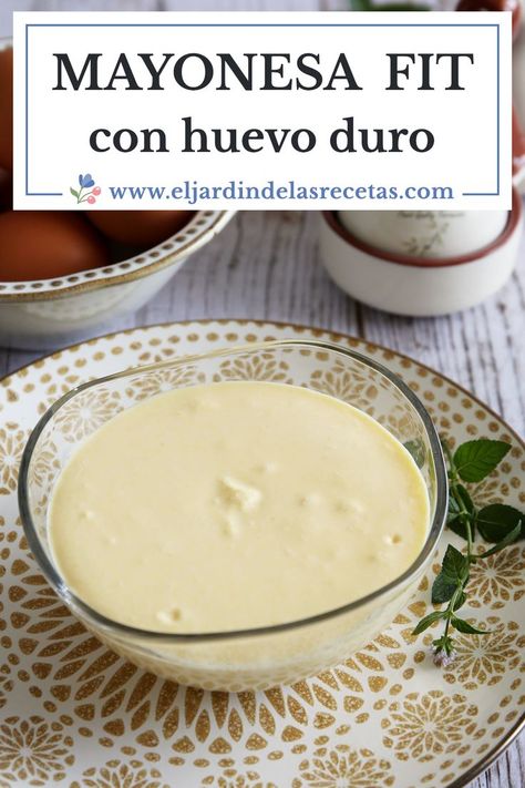 Cuenco con mayonesa fit de aspecto cremoso Recetas Keto