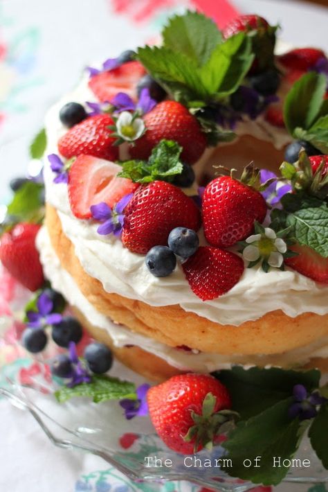 Beautiful! The Charm of Home: The Humble Angel Food Cake Embellished Angel Food Cake, Food Cake, Angel Food, Food Cakes, Sweets Treats, Let Them Eat Cake, Beautiful Cakes, Blueberries, Cake Cookies