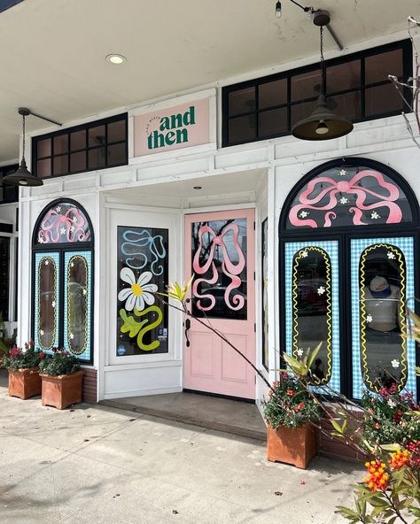 Just a reminder that @sashakaaay made us the cutest shop around and we’re still not over it 🥹🩷🌼 Cute Retail Store, Small Business Store Front Ideas, Mini Store Design Small Spaces, Store Design Boutique Inspiration, Store Front Illustration, Cute Store Fronts, Store Front Design, Studio Entrance, Store Front Sign