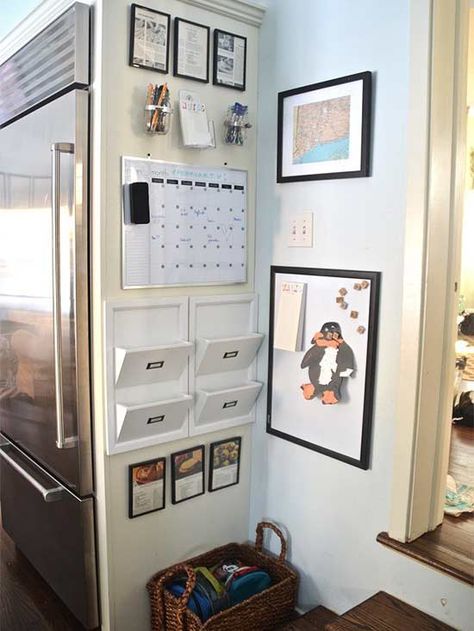 If you put your command center in an open, high-traffic area, be sure to make it look appealing and streamlined. Family Organization Station, Command Center Kitchen, Koti Diy, Counter Clutter, Organization Station, Diy Casa, Kitchen Hacks Organization, Command Center, Hus Inspiration