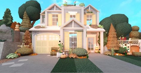 Bloxburg Instagram, Pastel Exterior, Bloxburg House Exterior, Blox Burg, Danish Pastel Aesthetic, City Layout, Bloxburg Ideas, Pastel House, Hot Poses