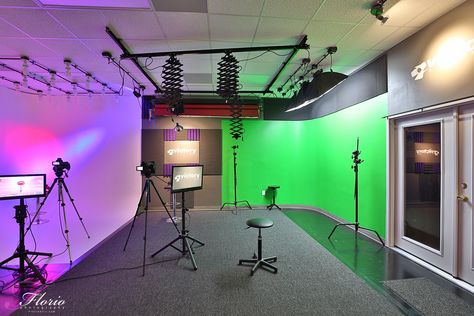 Cyclorama Studio, Photography Studio Interior Design, Cyclorama Wall, Filming Studio, Photography Studio Spaces, Photo Studio Design, Photography Studio Decor, Photography Studio Design, Photography Studio Setup