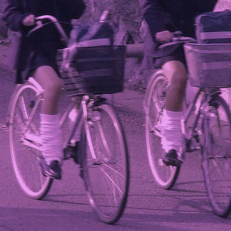 #aestheticbike #purpleacademia #lavendarcore #sweetpurple #spoopy Purple Bike Aesthetic, Purple Academia Aesthetic, Purple Academia, Bicycle Aesthetic, Aesthetic Bike, Purple Bike, Sagittarius Moon, Bike Aesthetic, Screen Art