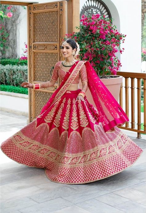 Dark Pink Lehenga, Pink Bridal Lehenga, Heavy Lehenga, Rani Pink, Wedding Lehenga Designs, Party Wear Lehenga Choli, Pink Lehenga, Indian Wedding Wear, Indian Bridal Wear