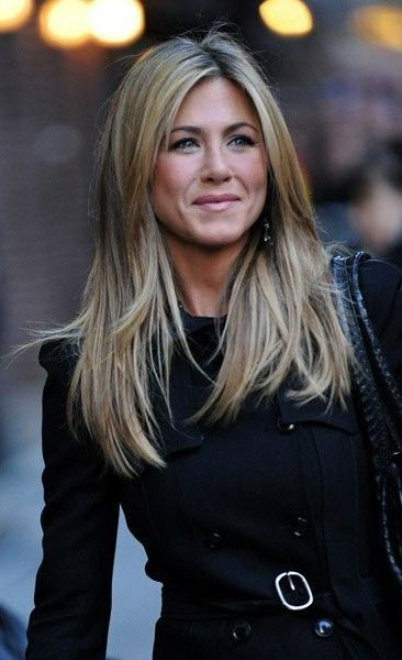 The Most Flattering Hair Length for Women Over 50 — No Time For Style Jennifer Aniston Hair, Long Length Hair, Medium Long Hair, Haircuts For Medium Hair, Haircuts Straight Hair, Long Layered Hair, Haircuts For Long Hair, Hair Length, Long Hair Cuts