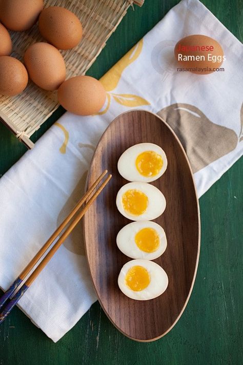 How to make Ramen Eggs - gooey, soft, almost runny egg yolks, ramen eggs are the best. Learn the secret techniques | rasamalaysia.com Ajitsuke Tamago, Ramen Egg Recipe, Ramen Eggs, Ramen Egg, How To Make Ramen, Runny Eggs, Mapo Tofu, Rasa Malaysia, Japanese Ramen