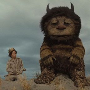 Carol & Max sitting together. Carol Where The Wild Things Are, Anime Ghost, Spike Jonze, Maurice Sendak, Septième Art, Movie Shots, Walt Disney Pictures, Wild Things, Gremlins