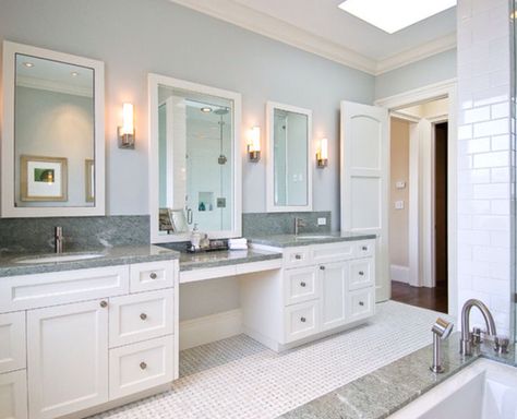 Makeup and cabinets Green Bathrooms, Beautiful Bathroom Vanity, Grey Bathrooms Designs, Modern Master Bath, Gray And White Bathroom, Bathroom With Makeup Vanity, Master Bath Vanity, Grey Bathroom Vanity, Bathroom Paint Colors