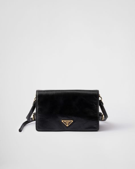 Prada Strap Bag, Prada Leather Shoulder Bag, Large Leather Handbags, Bag Prada, Messenger Bag Backpack, Luggage Bags Travel, Prada Shoulder Bag, Mens Travel Bag, Prada Leather