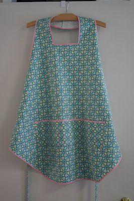 Apron Patterns Free, Easy Apron, Magic Pattern, Apron Pattern Free, Cobbler Aprons, Diy Apron, Apron Pattern, Apron Sewing Pattern, Cute Aprons