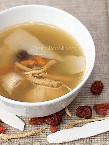 Postpartum Soup, Ginseng Soup, Herbal Chicken Soup, Soup Asian, Ginseng Chicken Soup, Chinese Soups, Confinement Food, Herbal Soup, Soup Making