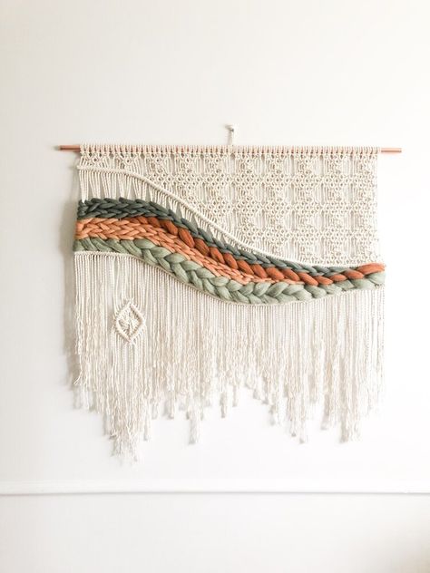 Macrame And Weaving, Macrame Weaving Wall Hanging, Macrame Patterns Tutorials Wall Hangings, Macrame Weave Wall Hanging, Retro Macrame, Woven Wall Hanging Diy, Macraweave Wall Hanging, Macrame Weave, Weaving Macrame