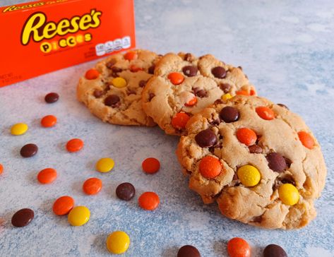 Gluten Free Reese's Pieces Cookies Reese's Pieces Cookies, Gluten Free Peanut Butter Cookies, Reese's Pieces, Gluten Free Peanut Butter, Gluten Free Flour Blend, Cookie Spread, Light Bites, Soft Cookie, Milk Chocolate Chips