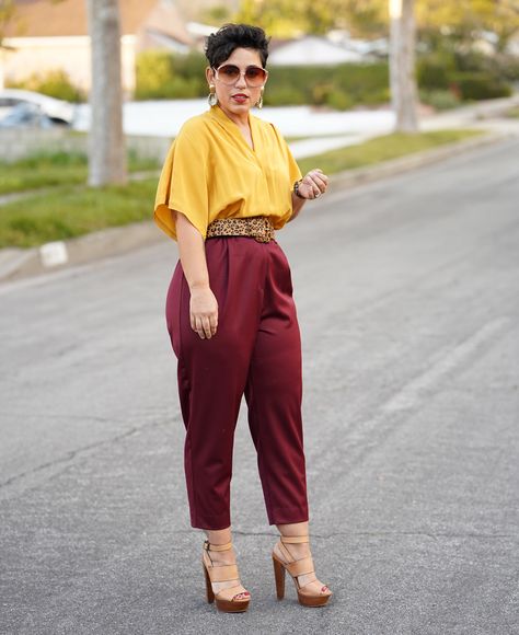 Mustard/ yellow top maroon pants/burgundy pants Mustard And Maroon Outfits, Yellow And Maroon Outfit, Burgundy And Yellow Outfit, Plus Size Slacks Outfit, Mustard Yellow Top Outfit, Gryffindor Lookbook, Outfit Maroon, Maroon Pants Outfit, Mustard Yellow Top