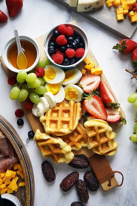 Mother's Day Breakfast Charcuterie Board Breakfast Charcuterie Board, Breakfast Charcuterie, Pancakes From Scratch, Gourmet Breakfast, Mothers Day Breakfast, Holiday Favorite Recipes, Breakfast Breads, Your Mom, Easy Cooking