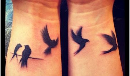 Top 15 Raven Tattoo Designs Small Bird Tattoos, Tiny Bird Tattoos, Vogel Tattoo, Bird Tattoo Wrist, Small Bird Tattoo, Tattoo Themes, New Tattoo Designs, Crow Tattoo, Raven Tattoo