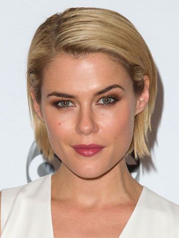 Rachael Taylor, Sleek Bob, About Makeup, Head Shots, Flawless Face, Short Hairstyle, Bob Styles, Short Cut, Summer Beauty