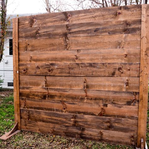 Wood Backdrop Measurements, Pallet Backdrop Wedding Diy Rustic Wood, Wood Backdrop Wedding, Wood Wall Backdrop, Wood Photo Backdrop, Pallet Backdrop, Wooden Backdrops, Rustic Wedding Backdrops, Build Yourself