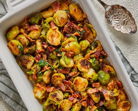 Brussel Sprout Recipes Balsamic, Balsamic Glaze Brussel Sprouts, Glazed Brussel Sprouts, Brussel Sprout Recipes, Glazed Brussels Sprouts, Balsamic Brussel Sprouts, Thanksgiving Casserole, Cafe Recipes, Loveless Cafe