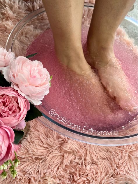 Jelly Spa Pedicure Fotos, Gelish Pie, Jelly Pedi Spa, Jelly Spa, Get Rid Of Tan, Massage Art, Nail Shape Chart, Tropical Spa, Salon Photography