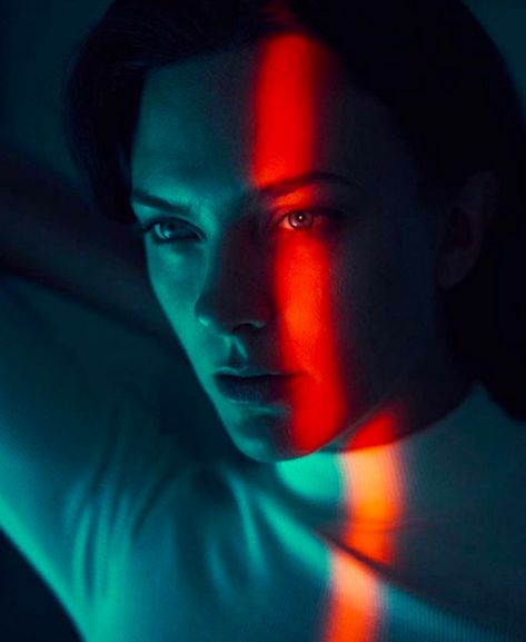 Audie Sumaray Colour Gel Photography, Projector Photography, Neon Photography, Portrait Lighting, Self Portrait Photography, Photographie Inspo, Dramatic Lighting, Colorful Portrait, Foto Art