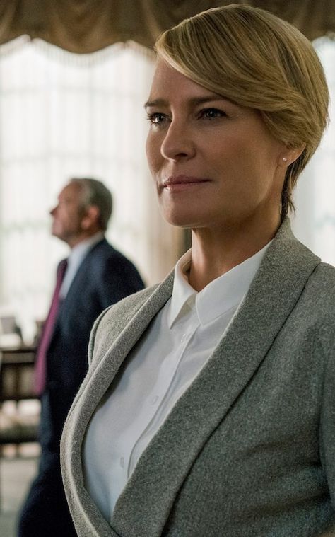 'Sexy, but never revealing': House of Cards' costume designer on Claire Underwood’s new look Claire Underwood Style, Claire Underwood, Frank Underwood, Card Costume, Patricia Arquette, Robin Wright, Perfect Movie, Kevin Spacey, Power Dressing